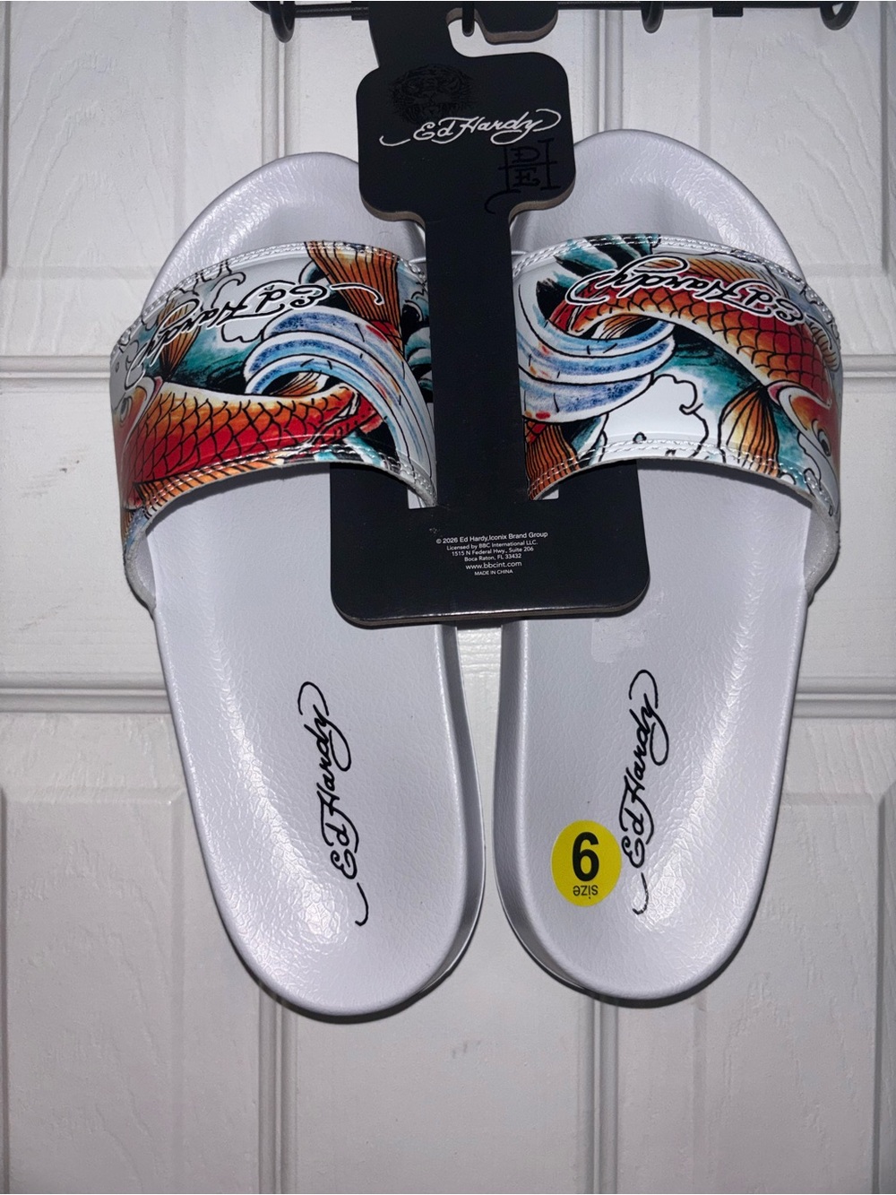 Ed Hardy White Slides with Red & Teal Koi Graphic NWT SIZE 9 - Picture 4 of 9